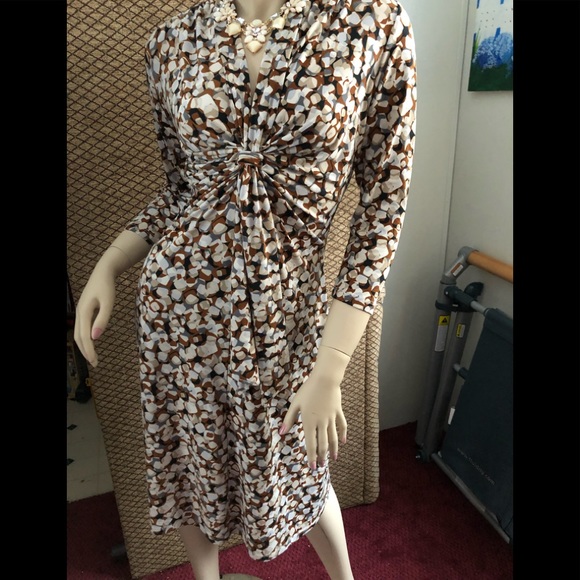 New York & Company Dresses & Skirts - New York & Co., S dress knotted Front brown cream